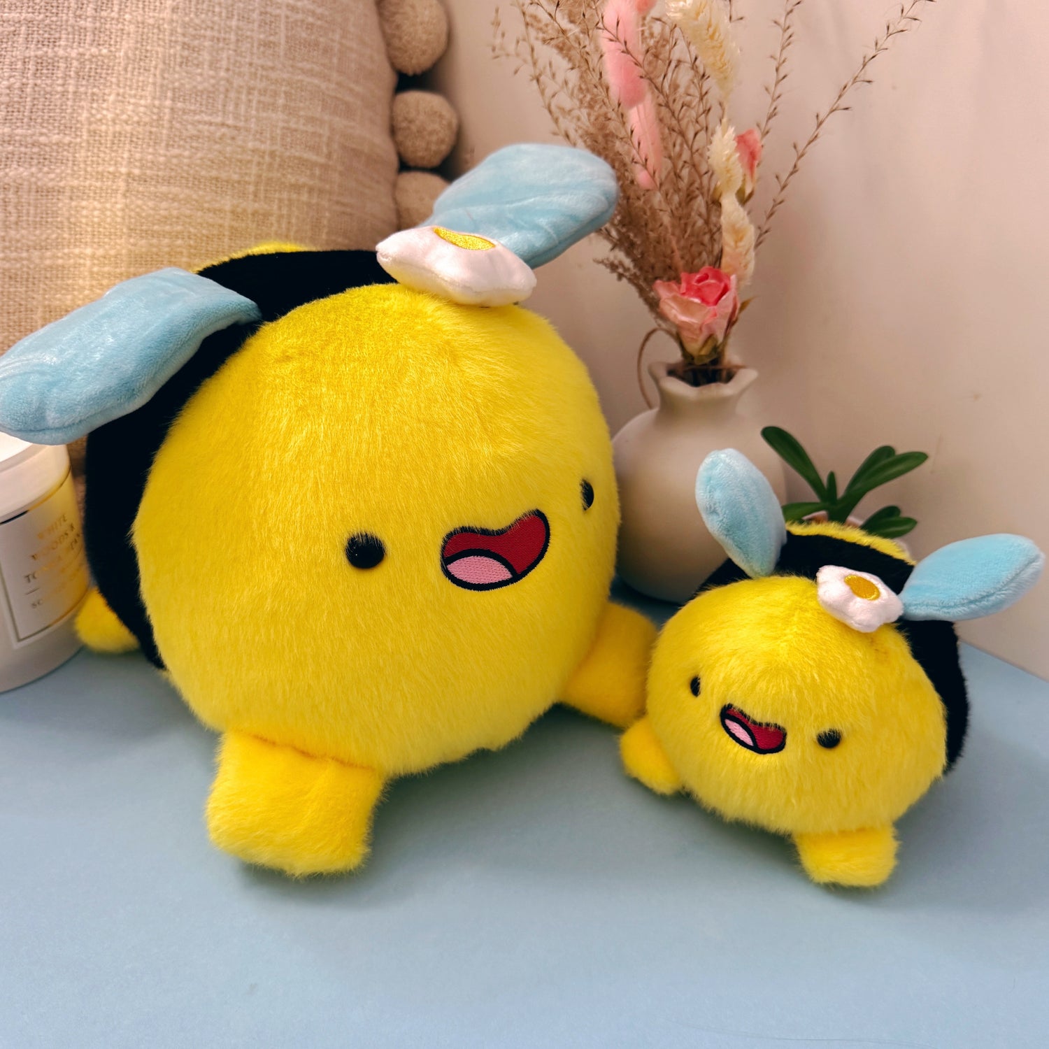 Big bumblebee and baby bumblebee plush