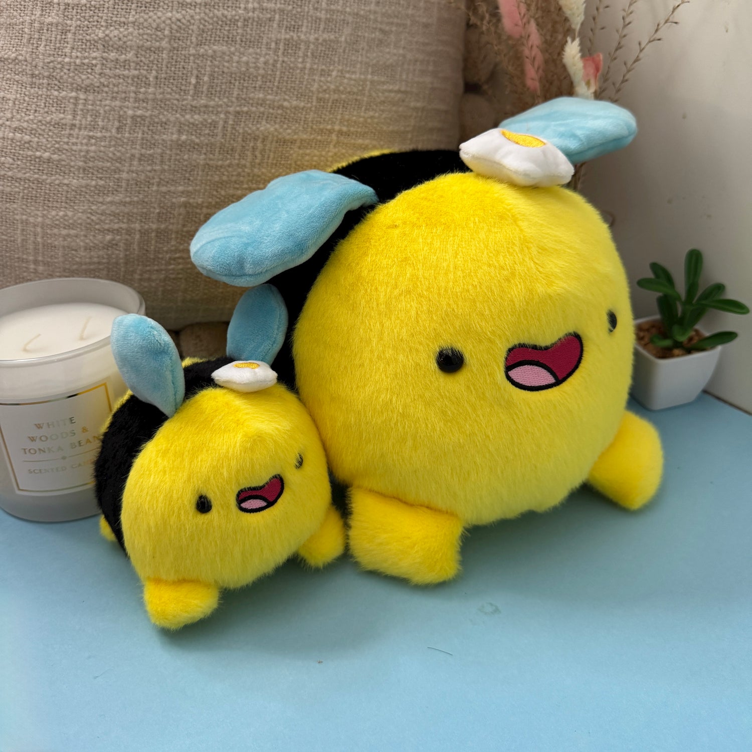 Big bee and little bee plush