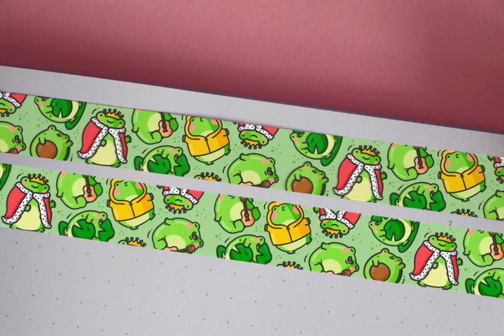 Green frog washi tape on pink table