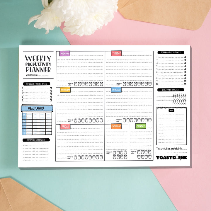 Weekly Planner green and pink background